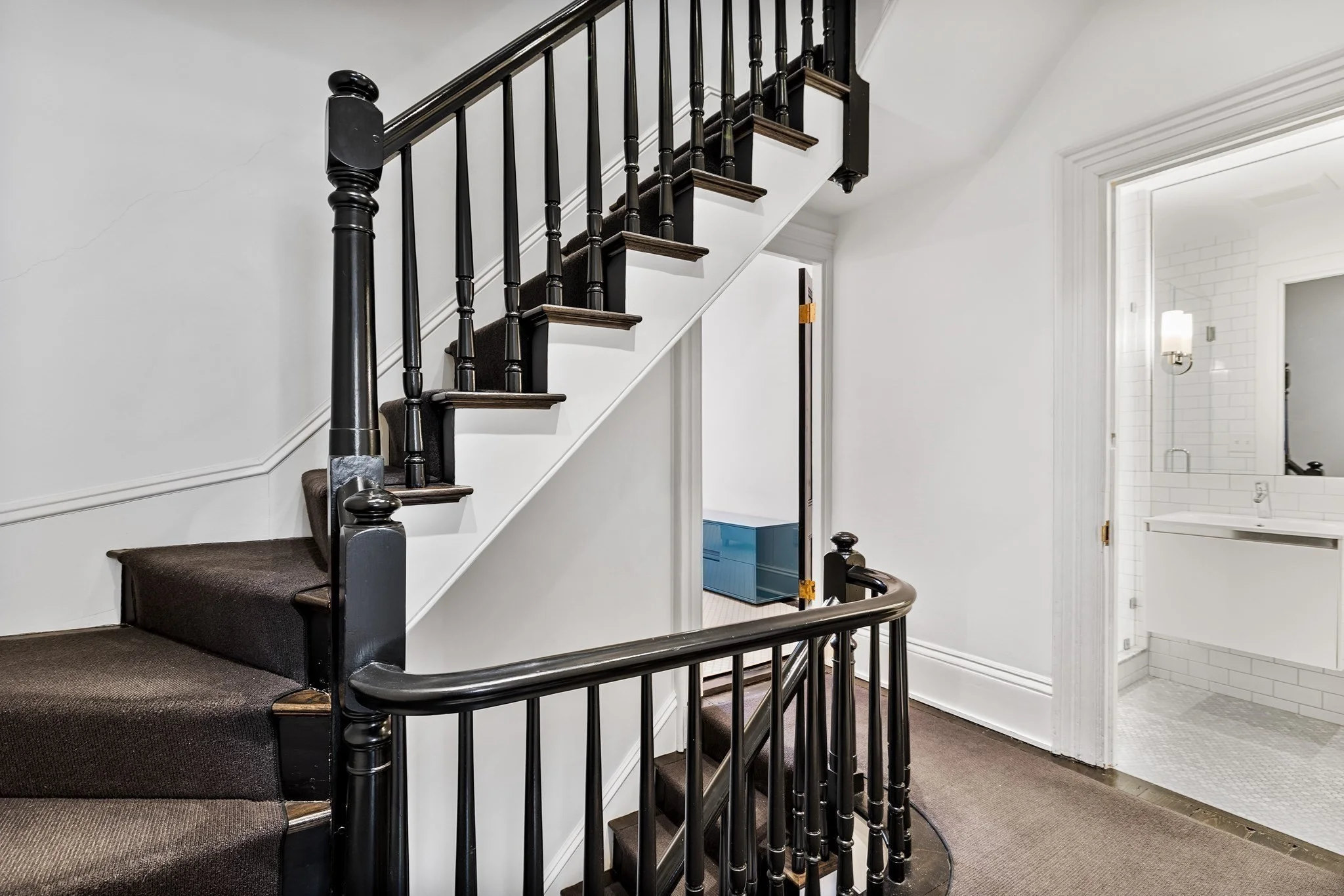 4 bed, 3 bath apartment for rent at 22 Joy St Unit 22, Beacon Hill — photo 27 of 40