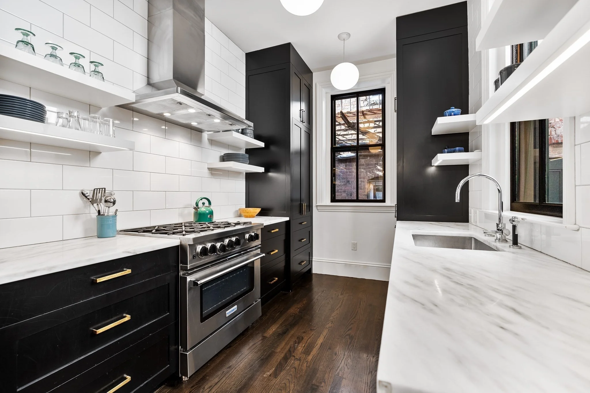 4 bed, 3 bath apartment for rent at 22 Joy St Unit 22, Beacon Hill — photo 6 of 40