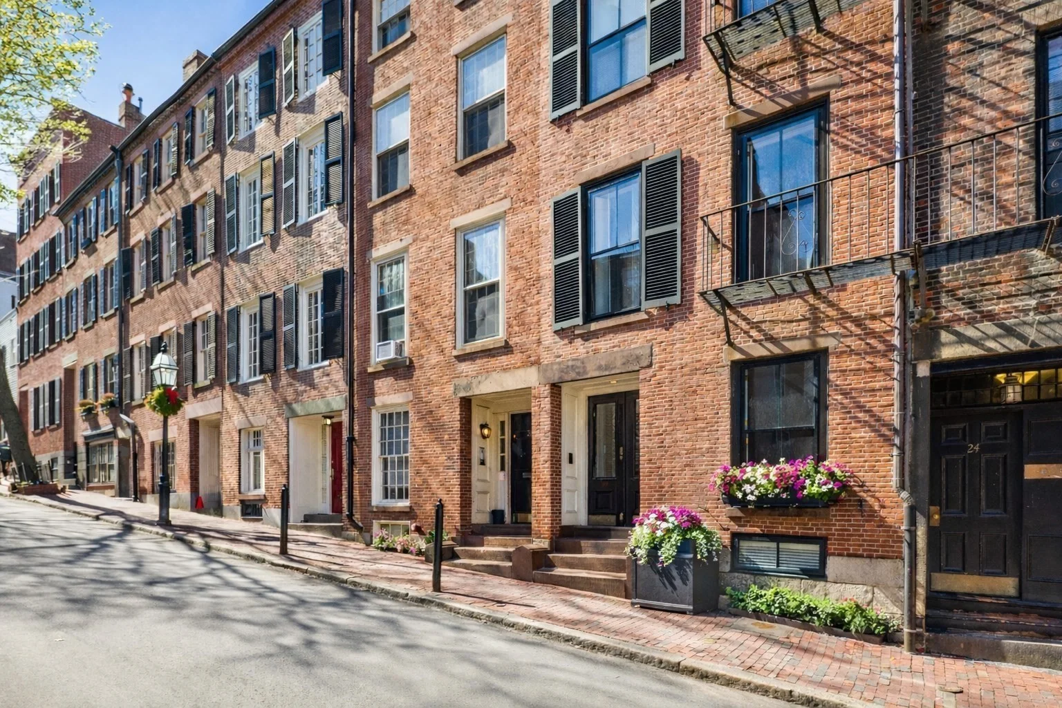 4 bed, 3 bath apartment for rent at 22 Joy St Unit 22, Beacon Hill — photo 39 of 40