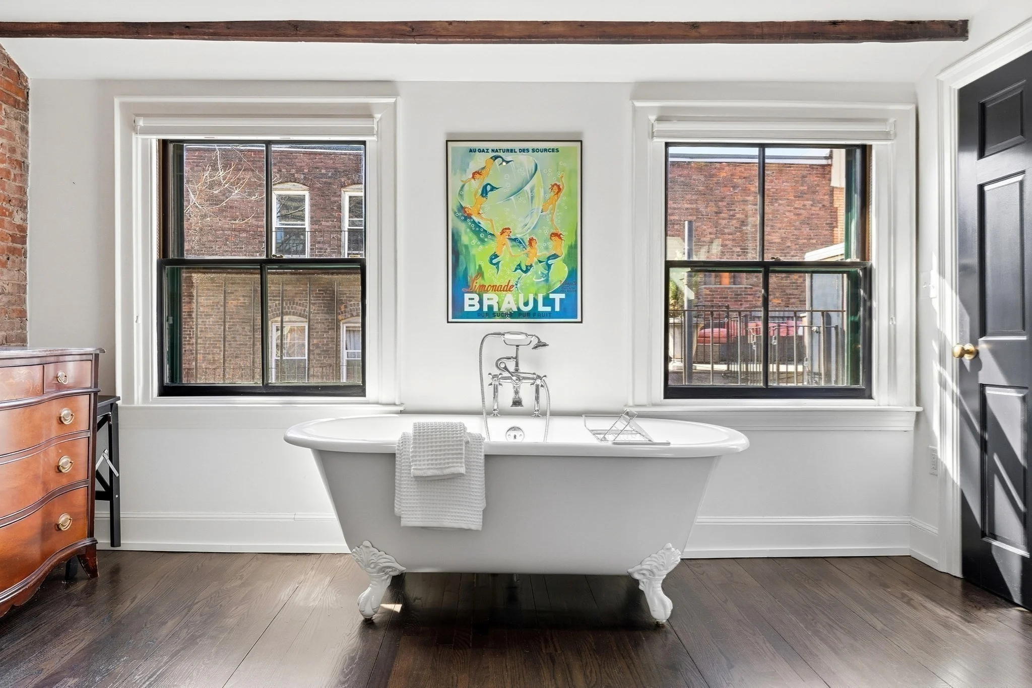 4 bed, 3 bath apartment for rent at 22 Joy St Unit 22, Beacon Hill — photo 25 of 40