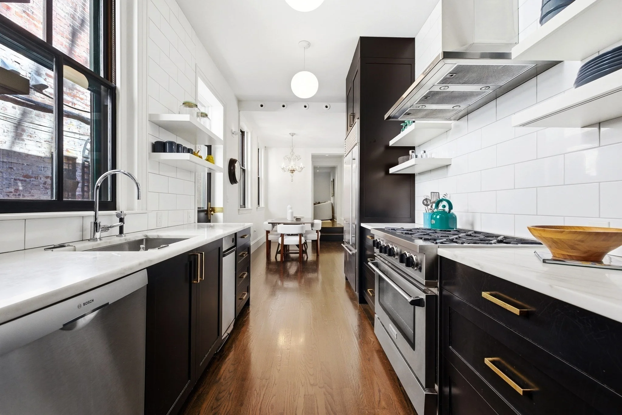 4 bed, 3 bath apartment for rent at 22 Joy St Unit 22, Beacon Hill — photo 4 of 40