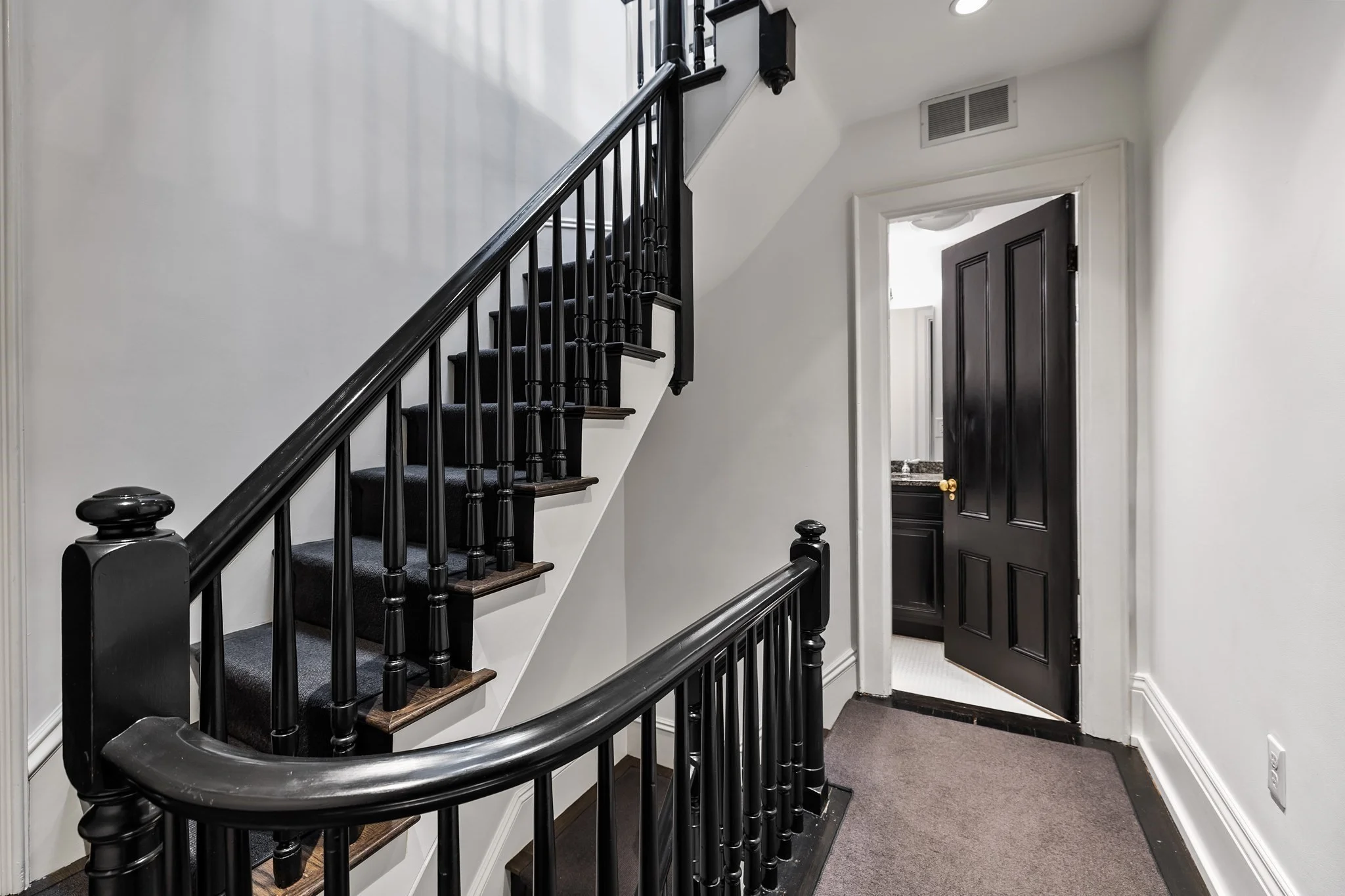 4 bed, 3 bath apartment for rent at 22 Joy St Unit 22, Beacon Hill — photo 16 of 40
