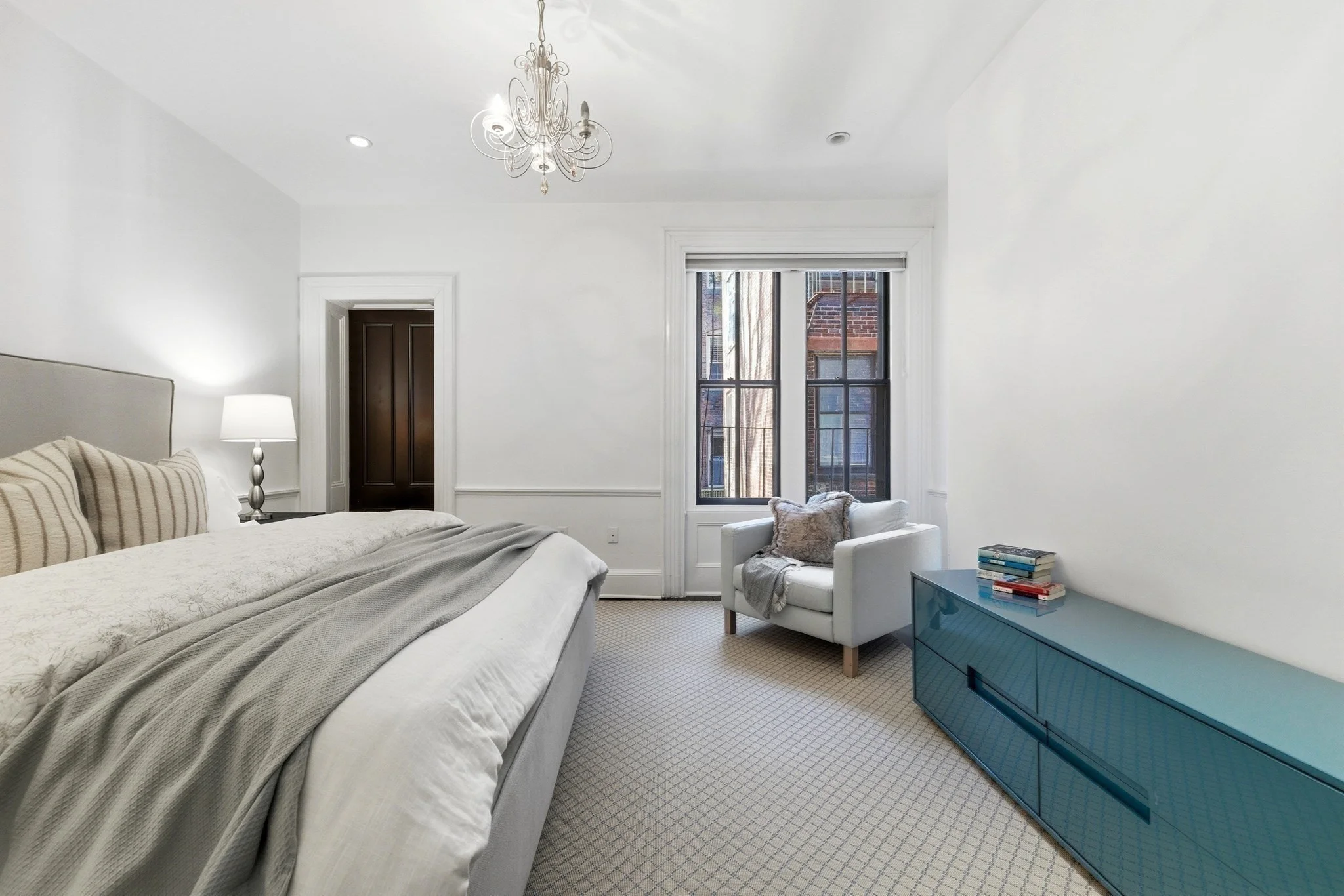 4 bed, 3 bath apartment for rent at 22 Joy St Unit 22, Beacon Hill — photo 28 of 40