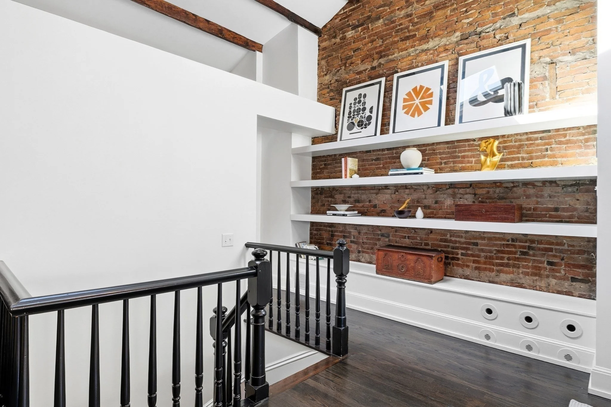 4 bed, 3 bath apartment for rent at 22 Joy St Unit 22, Beacon Hill — photo 26 of 40