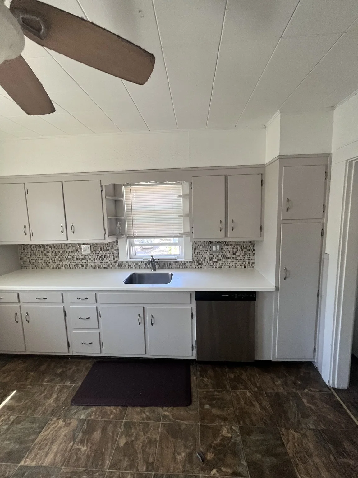 2 bed, 1 bath apartment for rent at 22 Kahler Ave Unit 2, Milton — photo 6 of 10