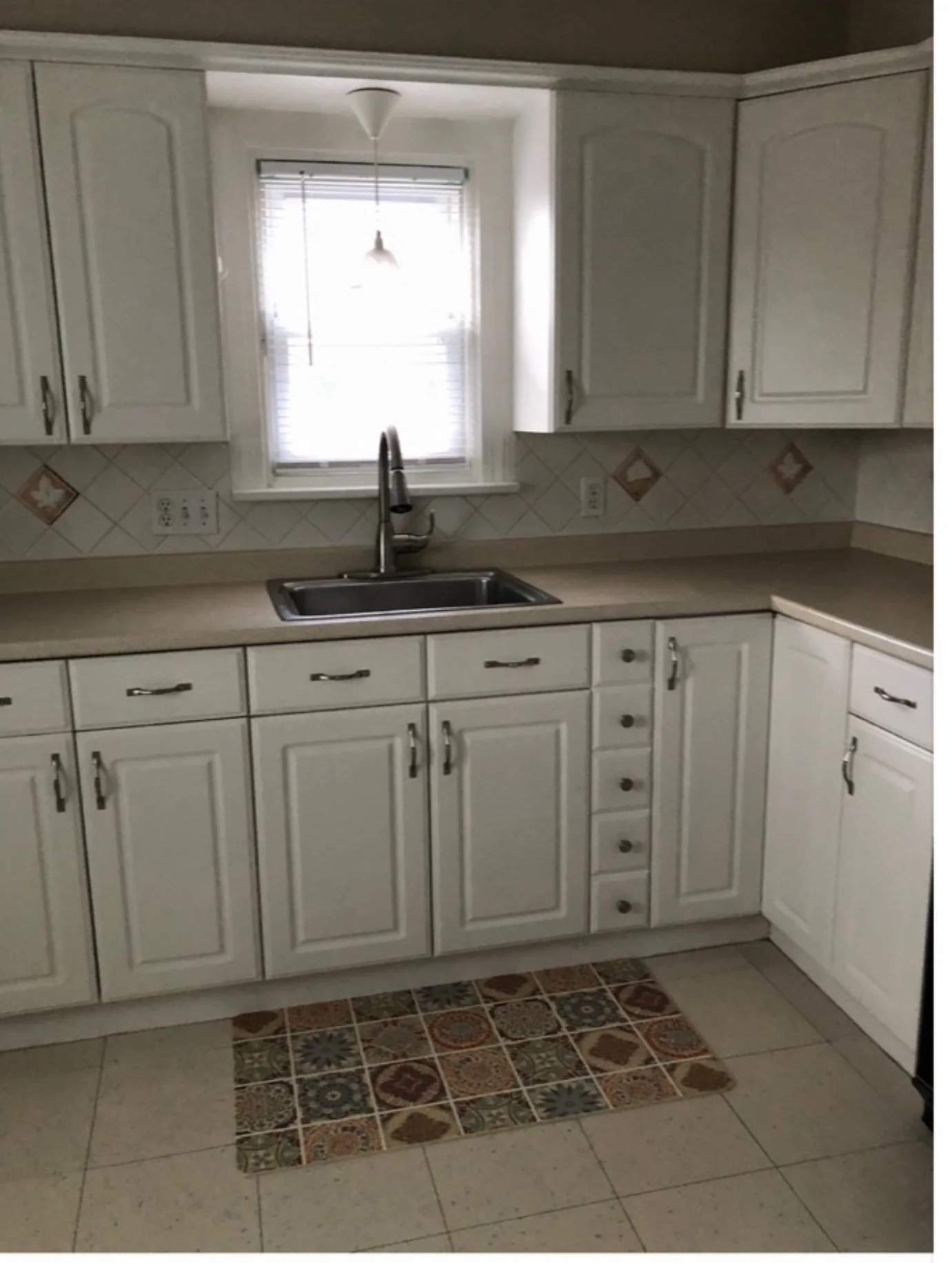 1 bed, 1 bath apartment for rent at 22 Lawrence St Unit 2, Danvers — photo 2 of 8