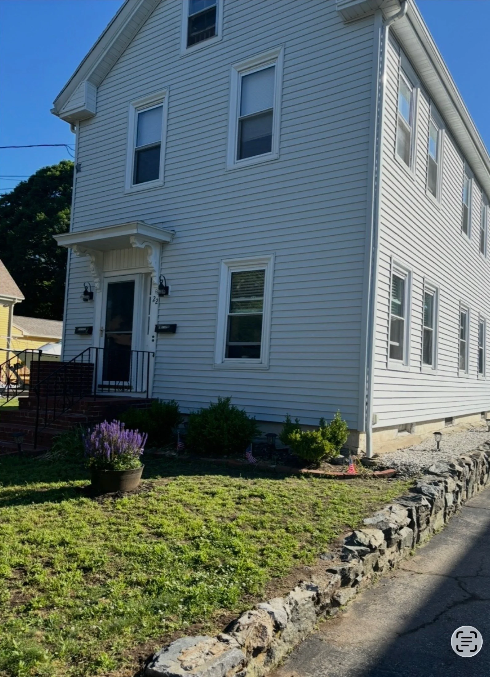 1 bed, 1 bath apartment for rent at 22 Lawrence St Unit 2, Danvers