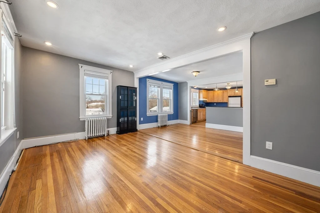 2 bed, 1 bath apartment for rent at 22 Leonard St Unit 22, Woburn — photo 3 of 24