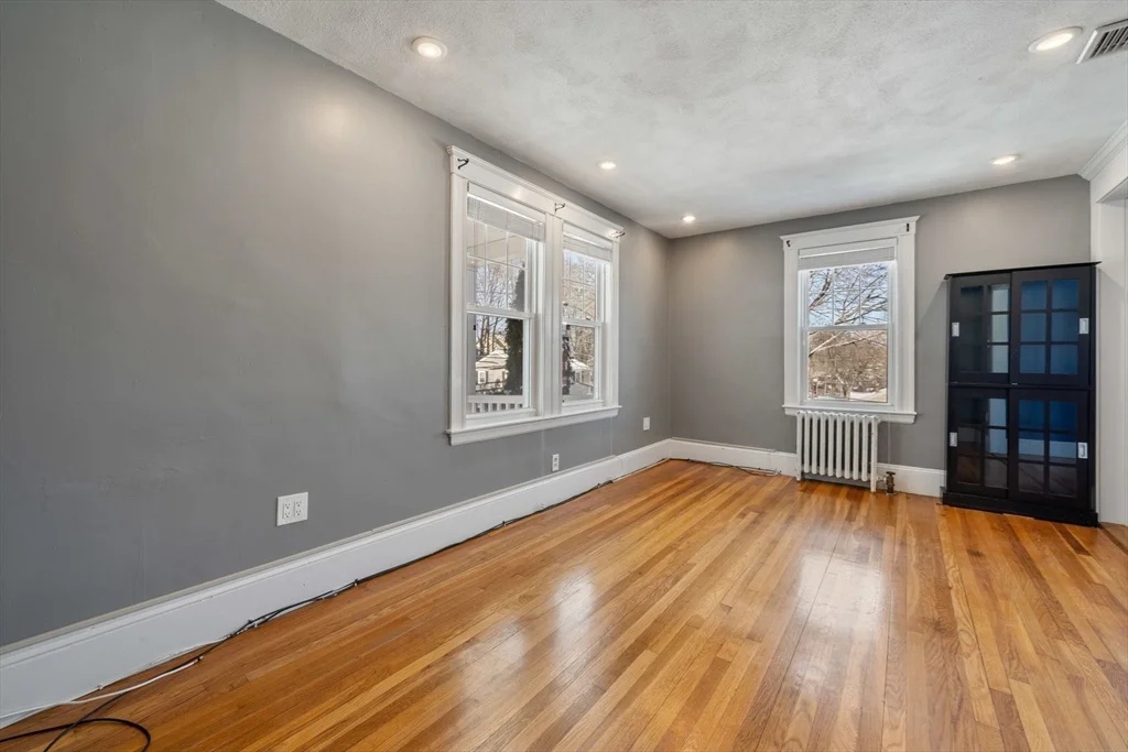 2 bed, 1 bath apartment for rent at 22 Leonard St Unit 22, Woburn — photo 4 of 24