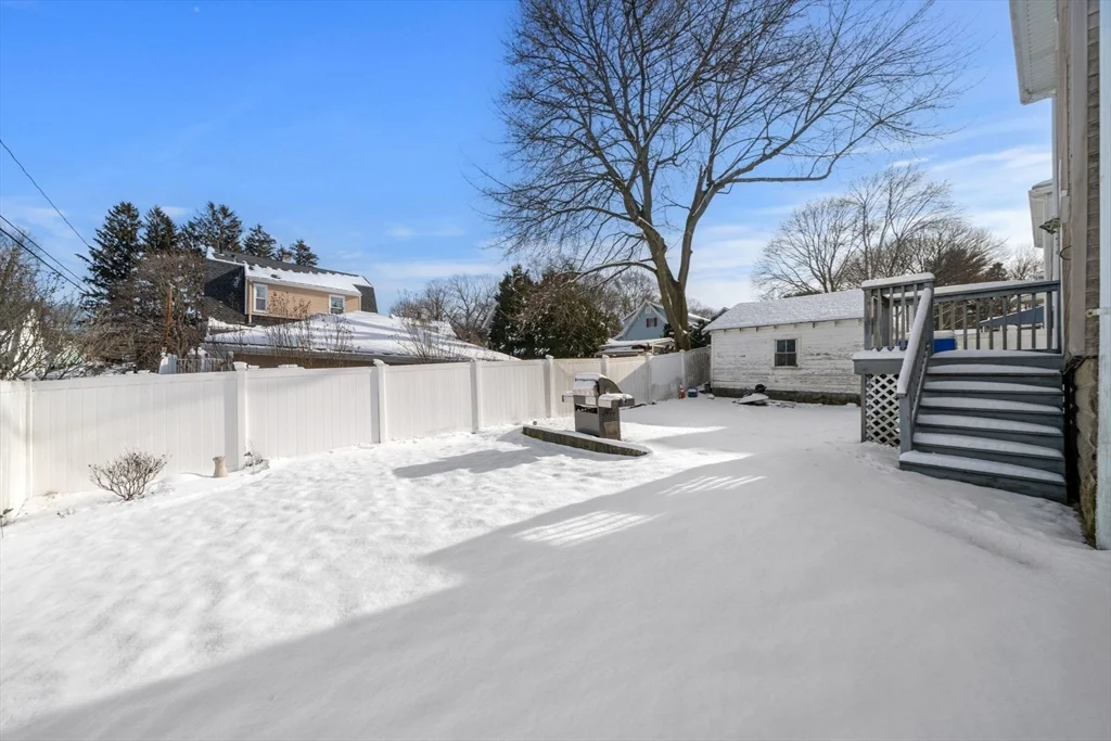 2 bed, 1 bath apartment for rent at 22 Leonard St Unit 22, Woburn — photo 21 of 24