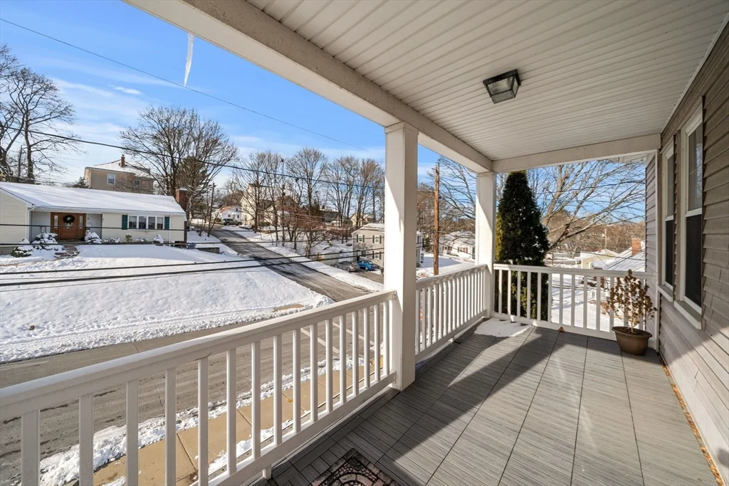 2 bed, 1 bath apartment for rent at 22 Leonard St Unit 22, Woburn — photo 2 of 24