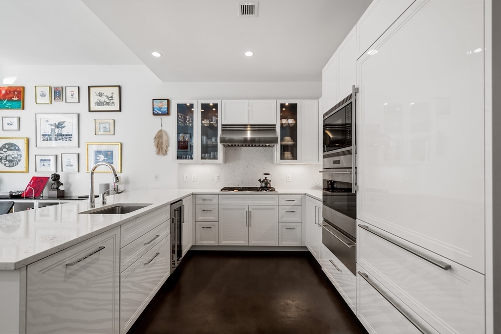 1 bed, 1 bath apartment for rent at 22 Liberty Dr Unit 12I, Seaport District — photo 10 of 38