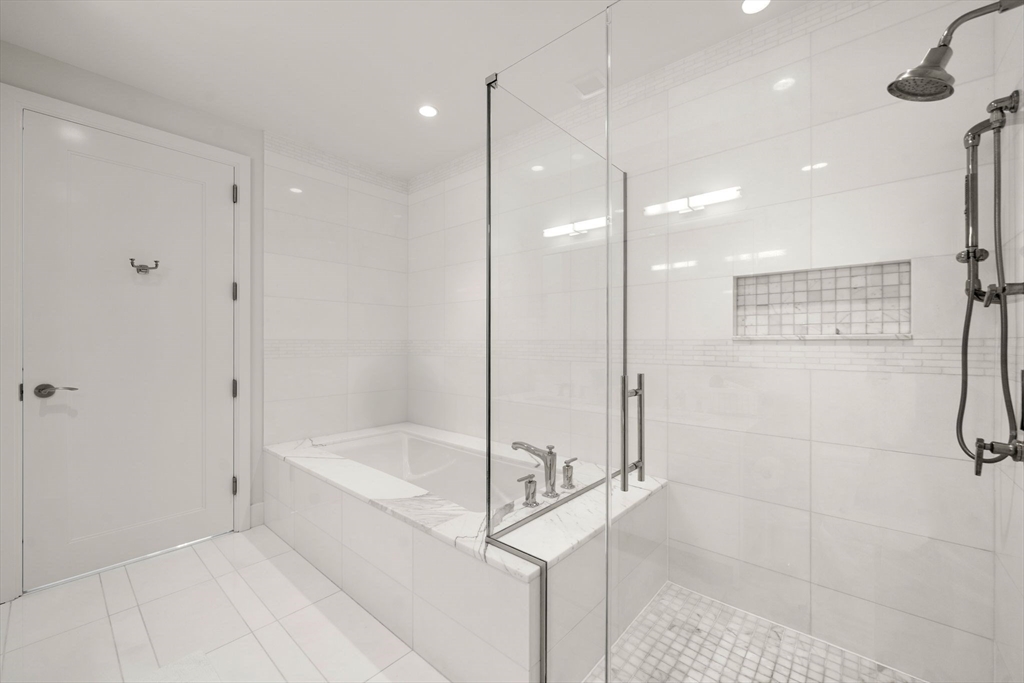 1 bed, 1 bath apartment for rent at 22 Liberty Dr Unit 12I, Seaport District — photo 18 of 38