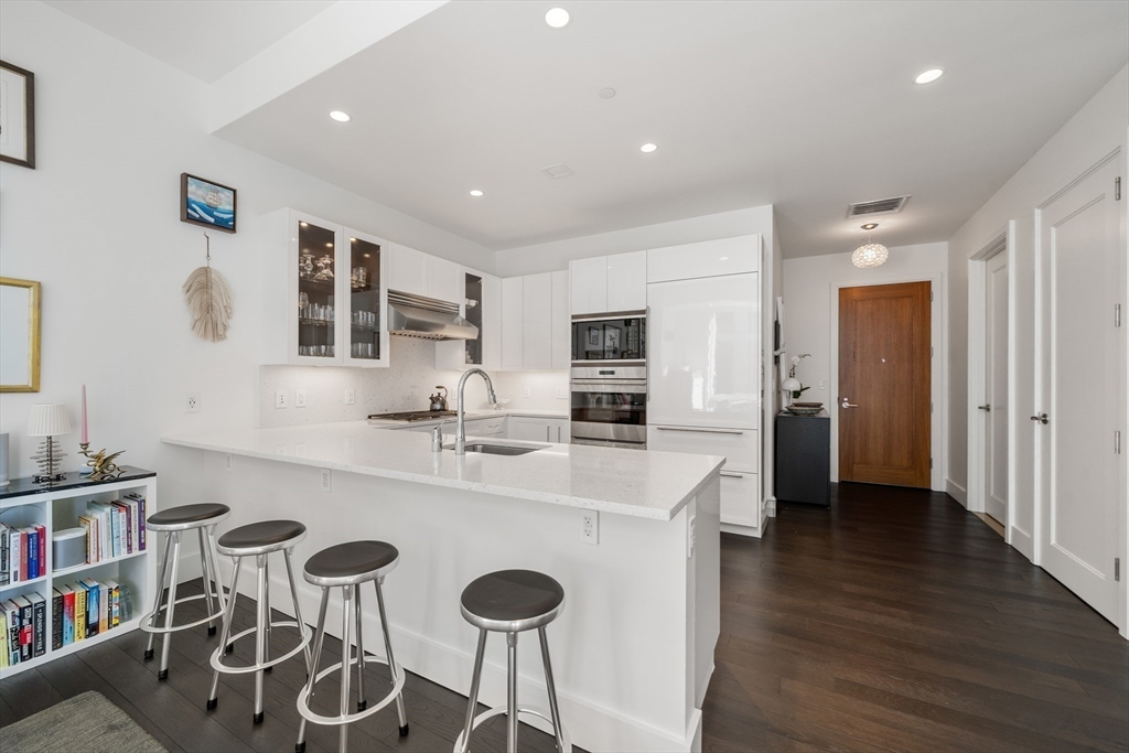 1 bed, 1 bath apartment for rent at 22 Liberty Dr Unit 12I, Seaport District — photo 9 of 38