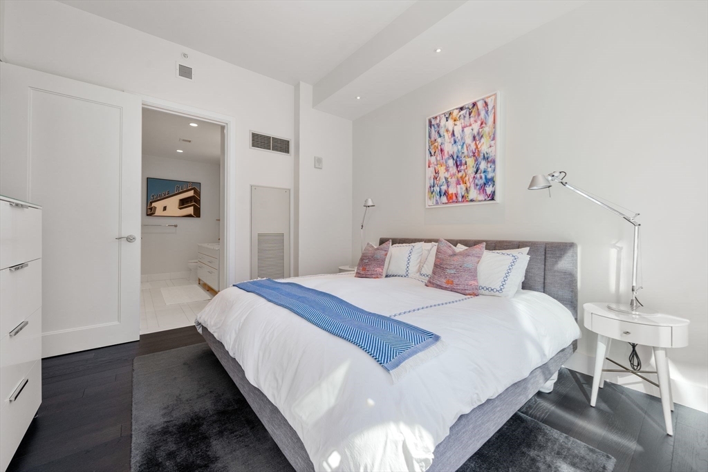 1 bed, 1 bath apartment for rent at 22 Liberty Dr Unit 12I, Seaport District — photo 16 of 38