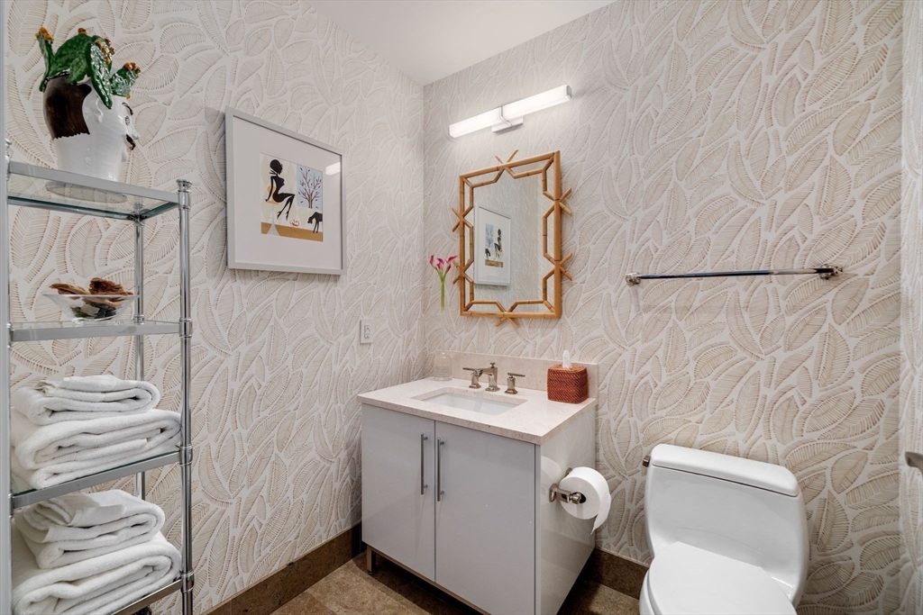 1 bed, 1 bath apartment for rent at 22 Liberty Dr Unit 12I, Seaport District — photo 22 of 38