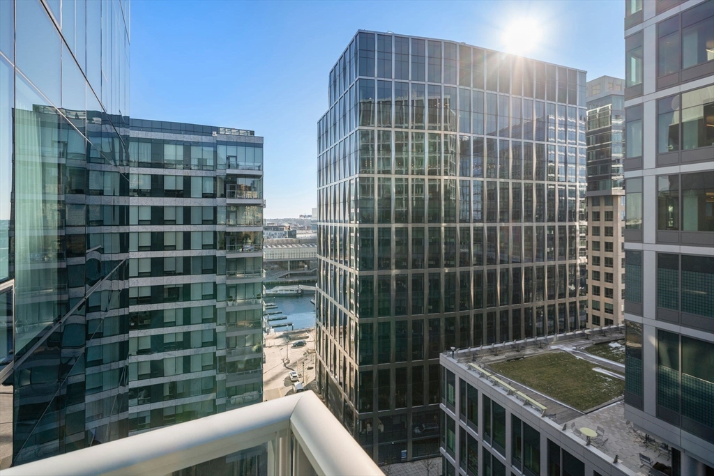 1 bed, 1 bath apartment for rent at 22 Liberty Dr Unit 12I, Seaport District — photo 7 of 38
