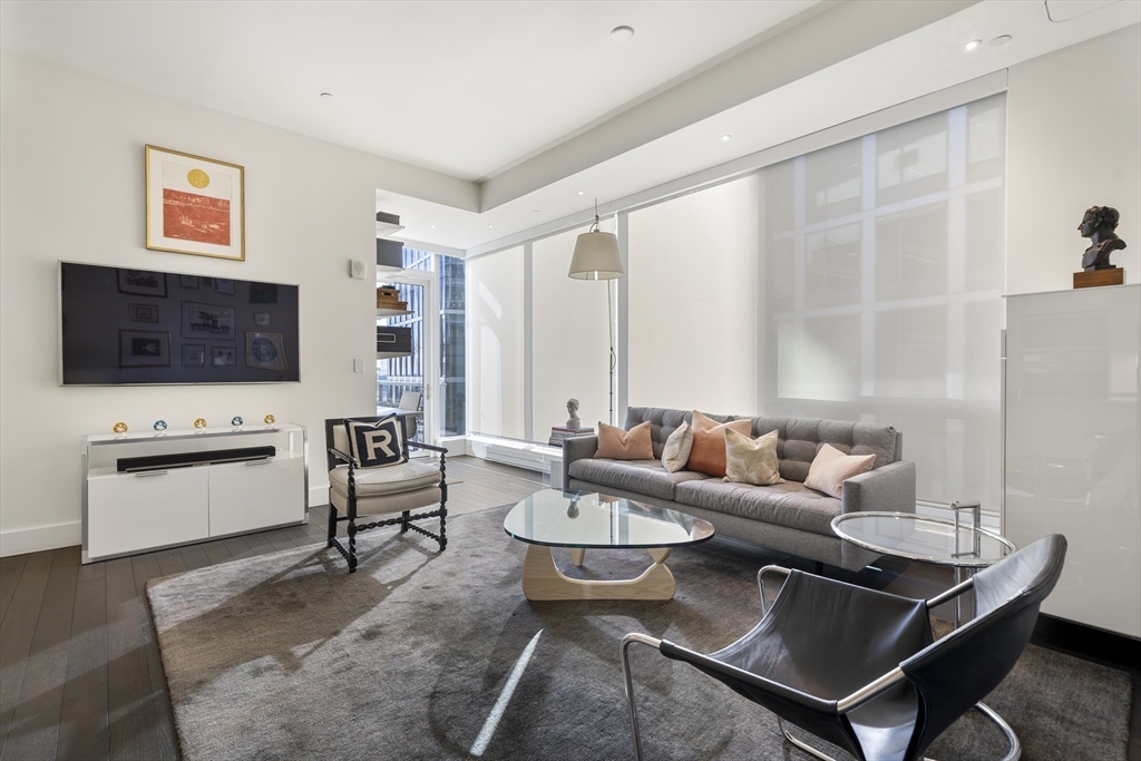 1 bed, 1 bath apartment for rent at 22 Liberty Dr Unit 12I, Seaport District — photo 4 of 38