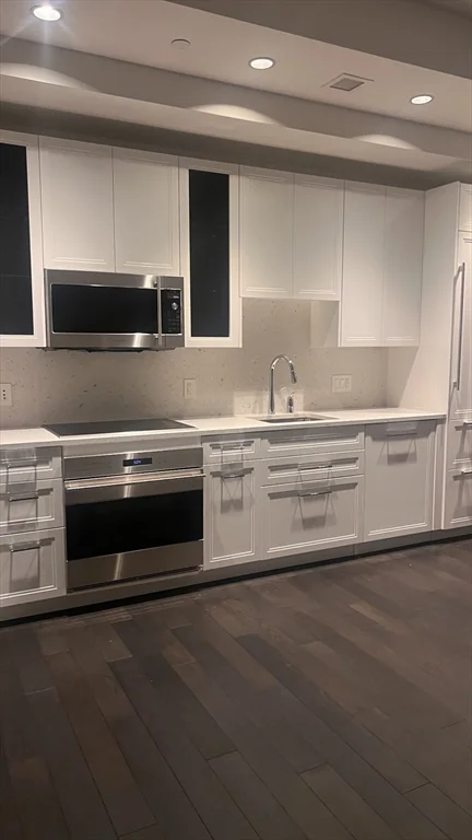 Studio bed, 1 bath apartment for rent at 22 Liberty Dr Unit 5L, Seaport District — photo 4 of 14