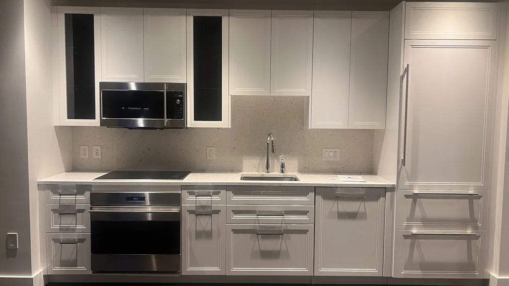 Studio bed, 1 bath apartment for rent at 22 Liberty Dr Unit 5L, Seaport District — photo 2 of 14