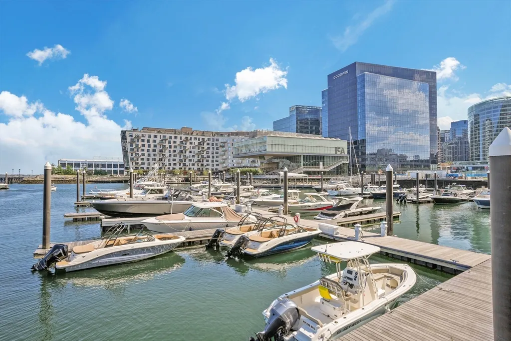 3 bed, 3 bath apartment for rent at 22 Liberty Dr Unit 7M, Seaport District — photo 30 of 31