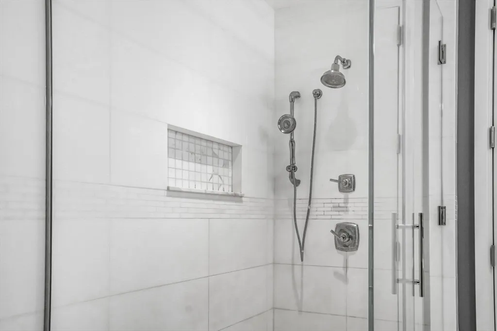 3 bed, 3 bath apartment for rent at 22 Liberty Dr Unit 7M, Seaport District — photo 19 of 31