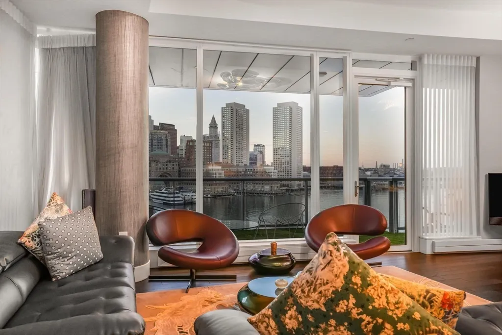 3 bed, 3 bath apartment for rent at 22 Liberty Dr Unit 7M, Seaport District — photo 4 of 31