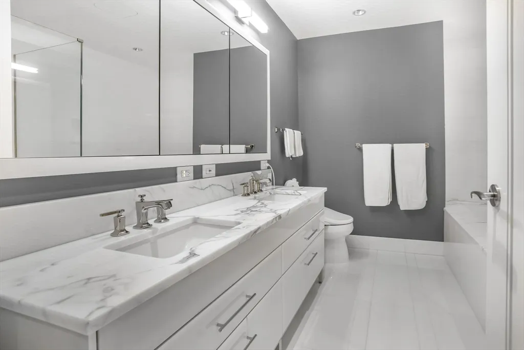 3 bed, 3 bath apartment for rent at 22 Liberty Dr Unit 7M, Seaport District — photo 18 of 31