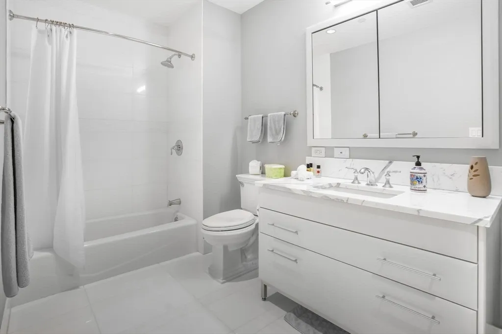 3 bed, 3 bath apartment for rent at 22 Liberty Dr Unit 7M, Seaport District — photo 25 of 31