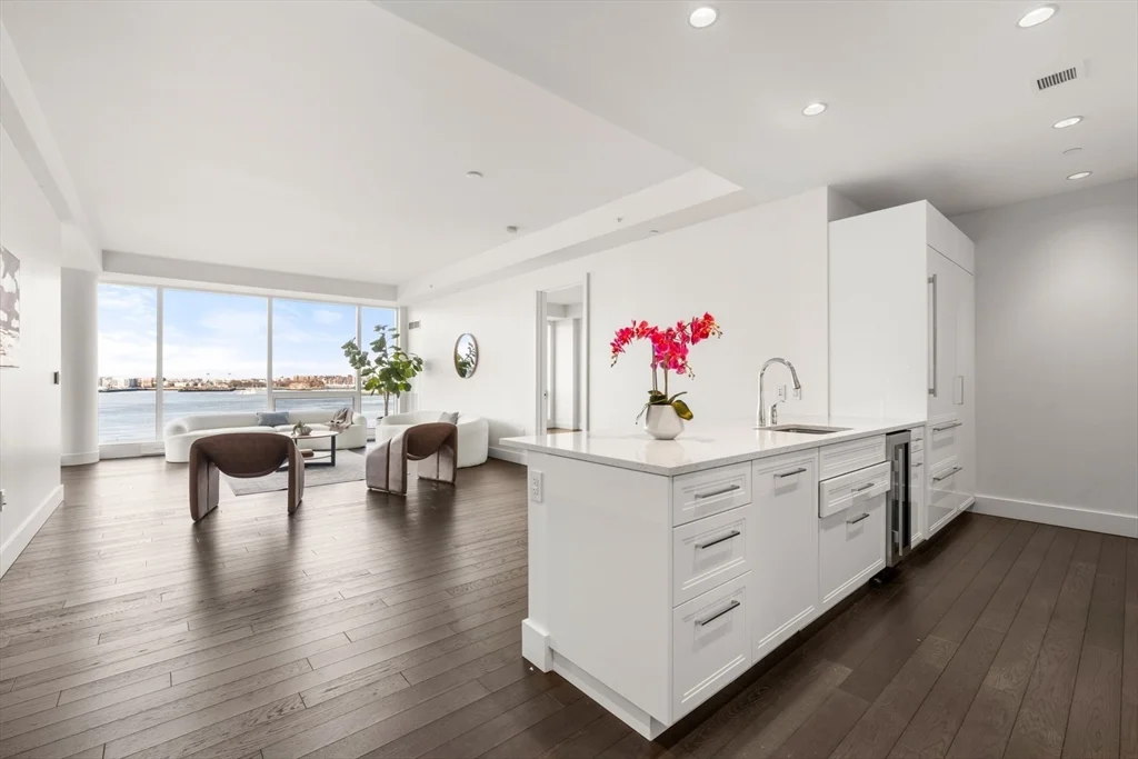 2 bed, 2 bath apartment for rent at 22 Liberty Unit 4D, Seaport District — photo 12 of 39