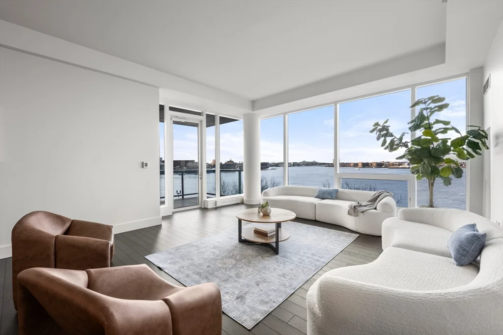 2 bed, 2 bath apartment for rent at 22 Liberty Unit 4D, Seaport District — photo 4 of 39