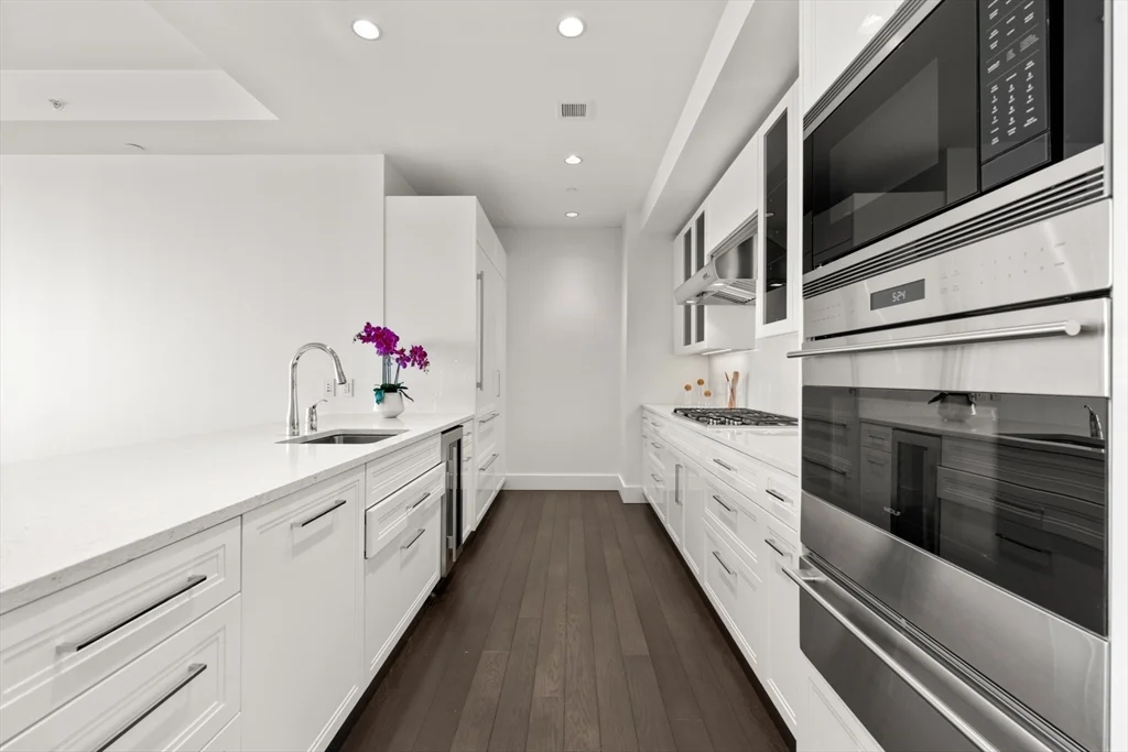 2 bed, 2 bath apartment for rent at 22 Liberty Unit 4D, Seaport District — photo 13 of 39
