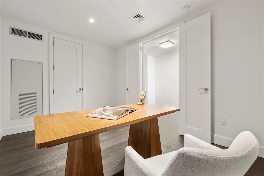 2 bed, 2 bath apartment for rent at 22 Liberty Unit 4D, Seaport District — photo 17 of 39