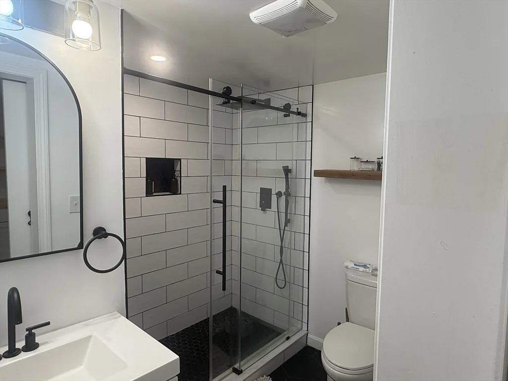 2 bed, 2 bath apartment for rent at 22 Linwood St Unit 1, Holbrook — photo 19 of 27