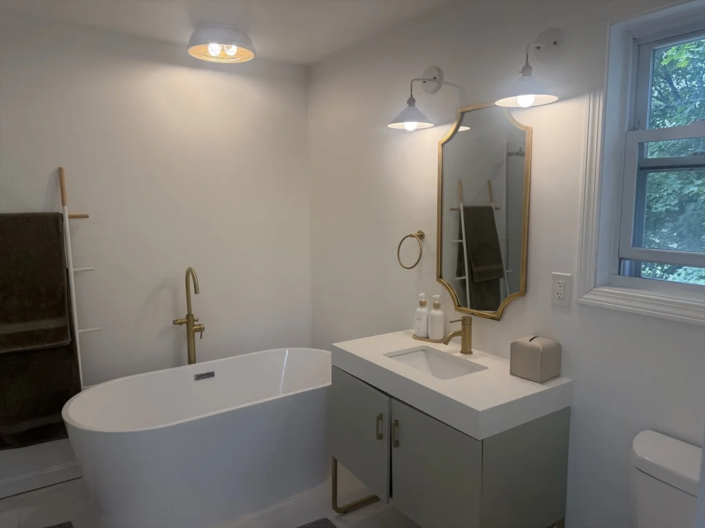 2 bed, 2 bath apartment for rent at 22 Linwood St Unit 1, Holbrook — photo 25 of 27