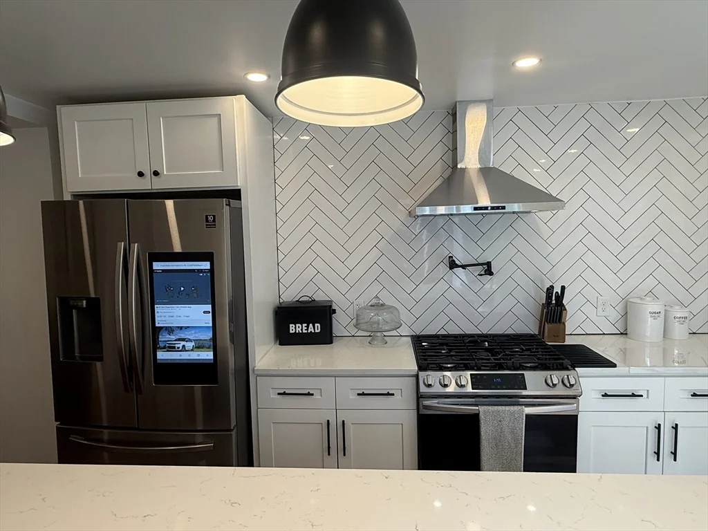 2 bed, 2 bath apartment for rent at 22 Linwood St Unit 1, Holbrook — photo 4 of 27