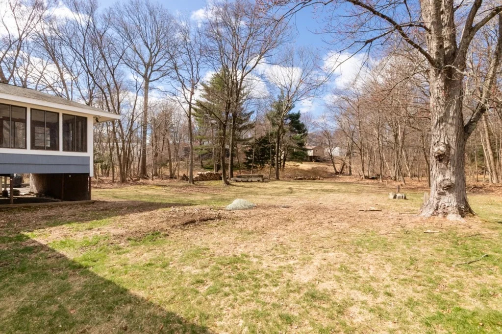 4 bed, 1 bath apartment for rent at 22 Livoli Rd, Framingham — photo 10 of 42