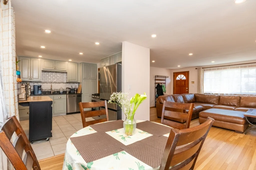 4 bed, 1 bath apartment for rent at 22 Livoli Rd, Framingham — photo 16 of 42
