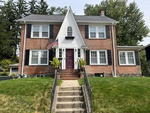 4 bed, 2 bath apartment for rent at 22 Longfellow Rd Unit n/a, Worcester — photo 1 of 32