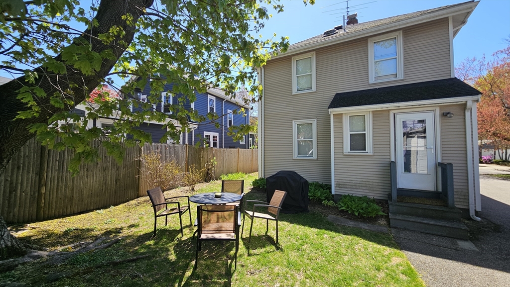 3 bed, 1 bath apartment for rent at 22 Loveland, Brookline — photo 2 of 11