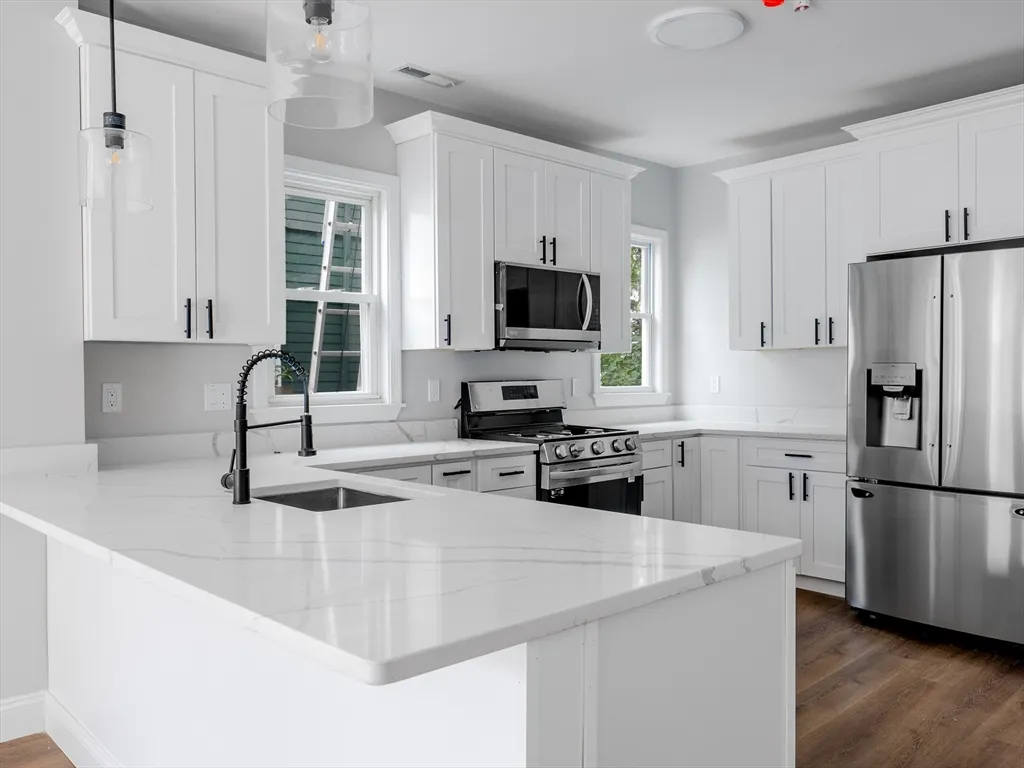 3 bed, 2 bath apartment for rent at 22 Madison Ave Unit 2, North Cambridge — photo 1 of 9