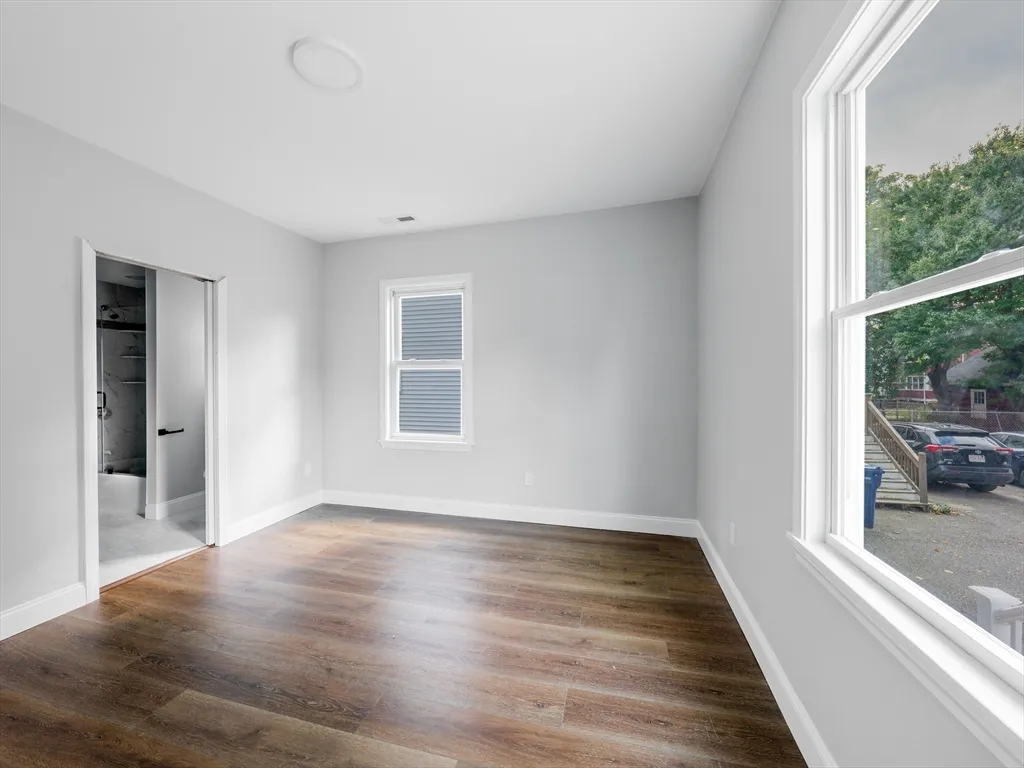 3 bed, 2 bath apartment for rent at 22 Madison Ave Unit 2, North Cambridge — photo 4 of 9