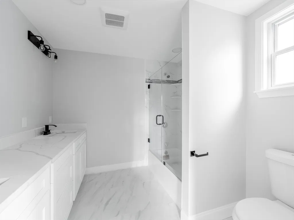 3 bed, 2 bath apartment for rent at 22 Madison Ave Unit 2, North Cambridge — photo 5 of 9