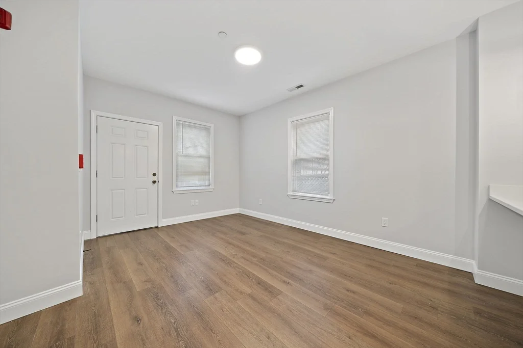 3 bed, 2 bath apartment for rent at 22 Madison Unit 1, North Cambridge — photo 6 of 25