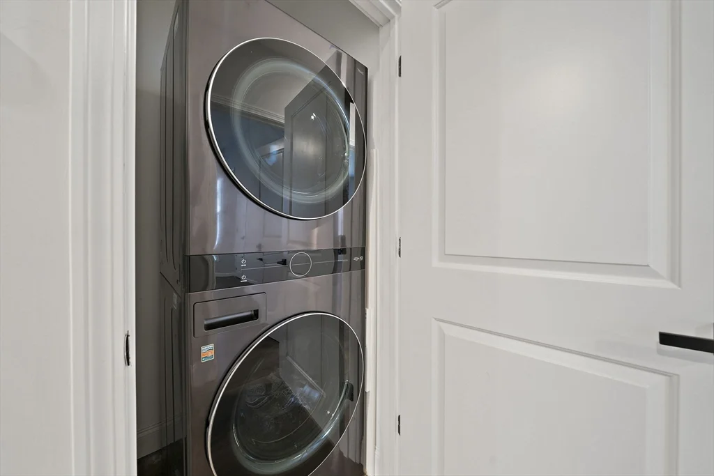 3 bed, 2 bath apartment for rent at 22 Madison Unit 1, North Cambridge — photo 16 of 25