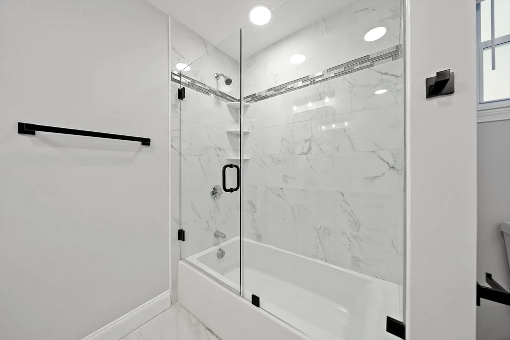 3 bed, 2 bath apartment for rent at 22 Madison Unit 1, North Cambridge — photo 11 of 25