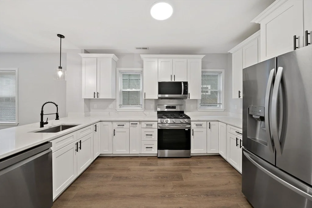 3 bed, 2 bath apartment for rent at 22 Madison Unit 1, North Cambridge — photo 1 of 25