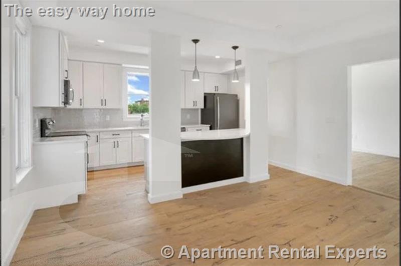 4 bed, 2 bath apartment for rent at 22 Magazine St Unit 3, Central Square — photo 1 of 8