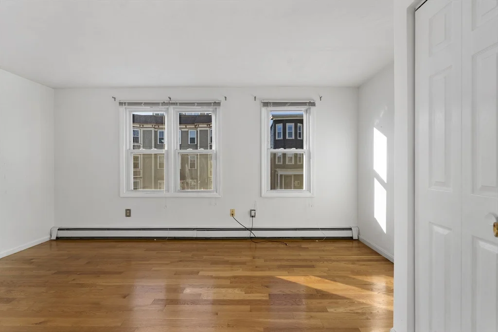 3 bed, 2 bath apartment for rent at 22 Mt Vernon Unit B, Dorchester — photo 8 of 20