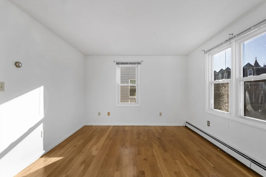 3 bed, 2 bath apartment for rent at 22 Mt Vernon Unit B, Dorchester — photo 9 of 20